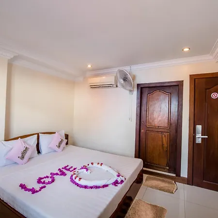 Seng Hout Hotel Battambang Exterior photo