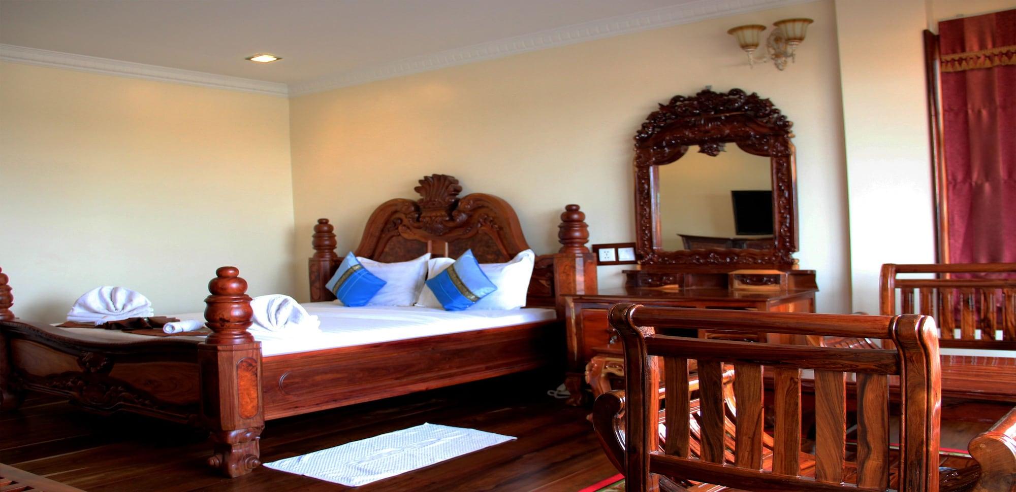 Seng Hout 3* Battambang
