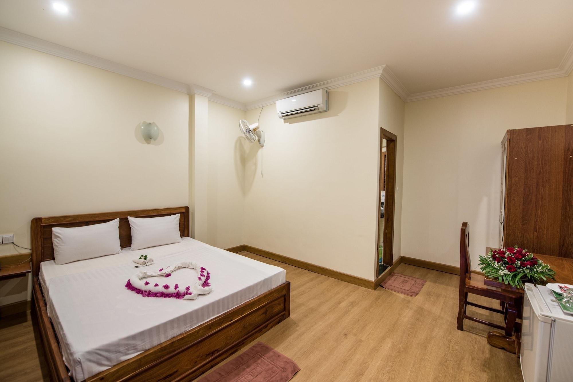 Seng Hout Hotel