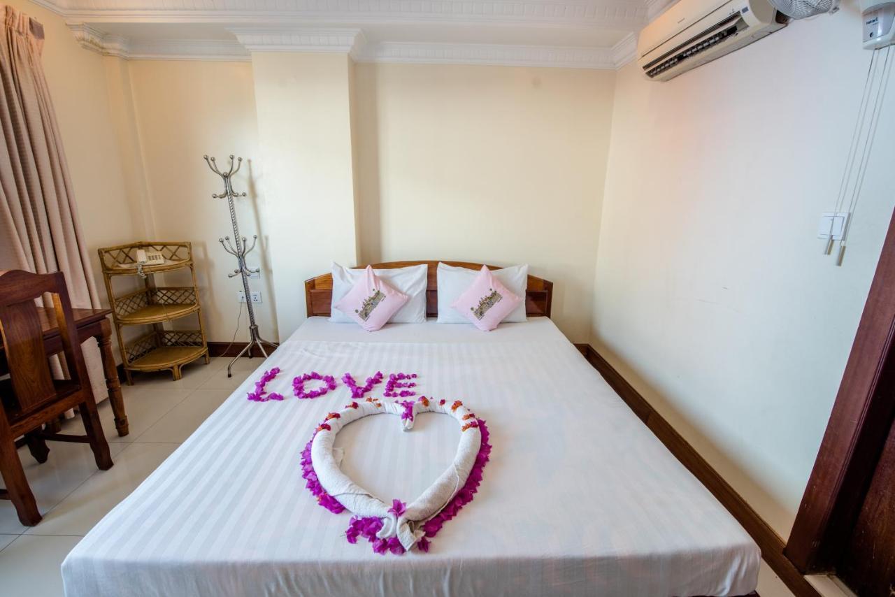 Seng Hout 3* Battambang
