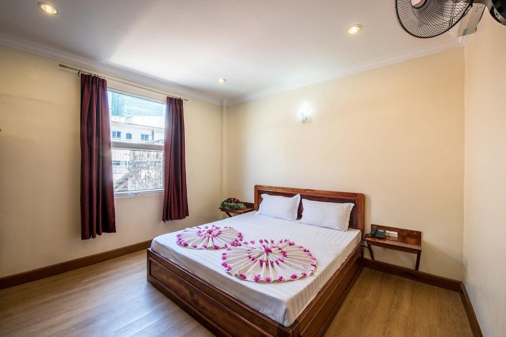 Seng Hout 3* Battambang