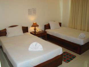 Seng Hout Hotel 3*